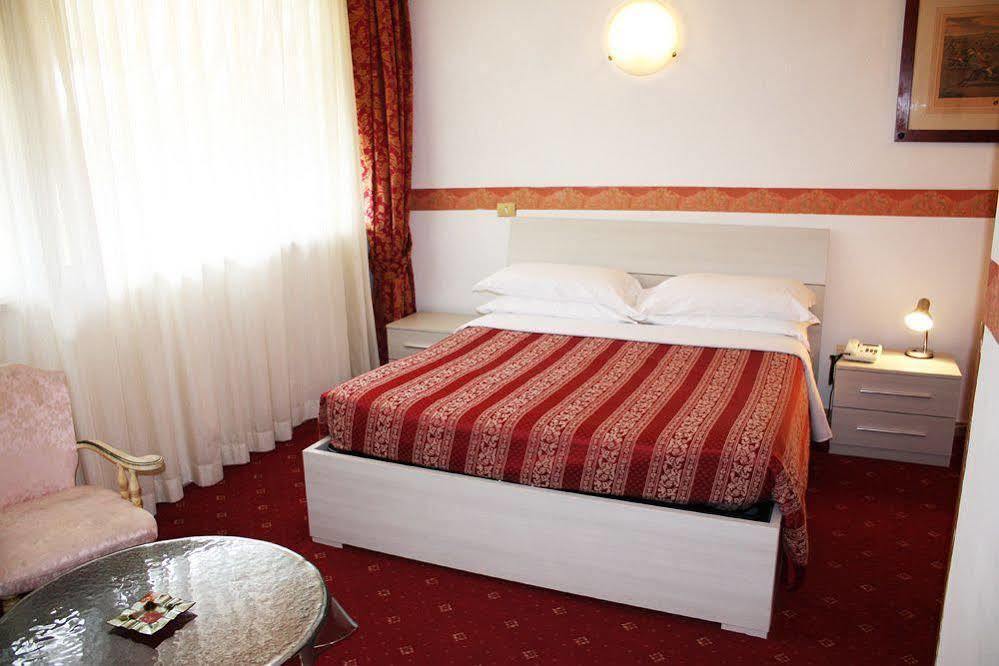 Hotel Giulietta E Romeo 카살 팔로코 외부 사진